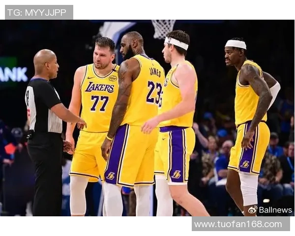 勇士队主场战胜湖人队，步行者队全胜保持榜首位置