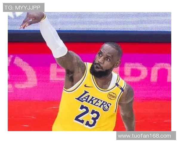 詹姆斯连续七场轰掷超30分，带领湖人队连胜创纪录