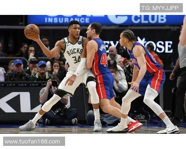 雄鹿客场击败活塞,字母哥高效砍下30+12 雄鹿客场击败活塞,字母哥高效砍下30+12