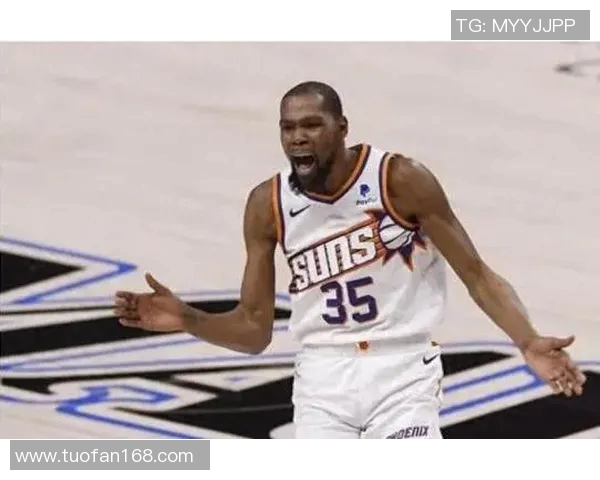 杜兰特选择自由市场离队，球迷热议下一站去向