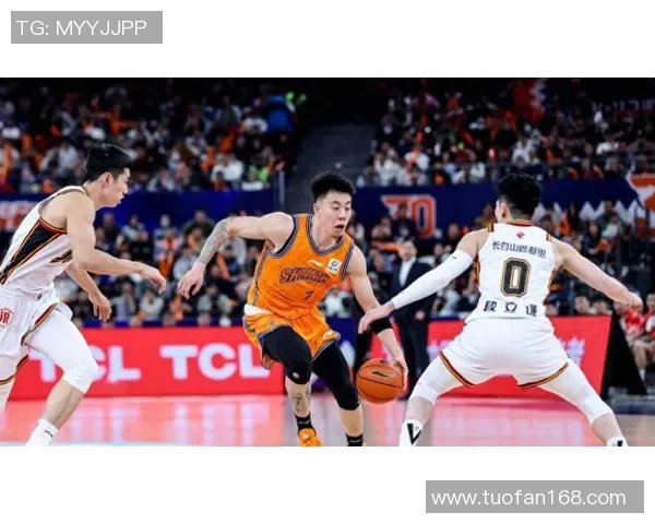 辽宁冲击十冠路再掀高潮，季后赛再胜上海豪取三连胜